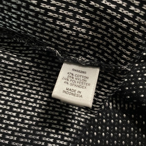 Express Black White Polka Dot V Neck Button Up Shirt - Picture 5 of 5